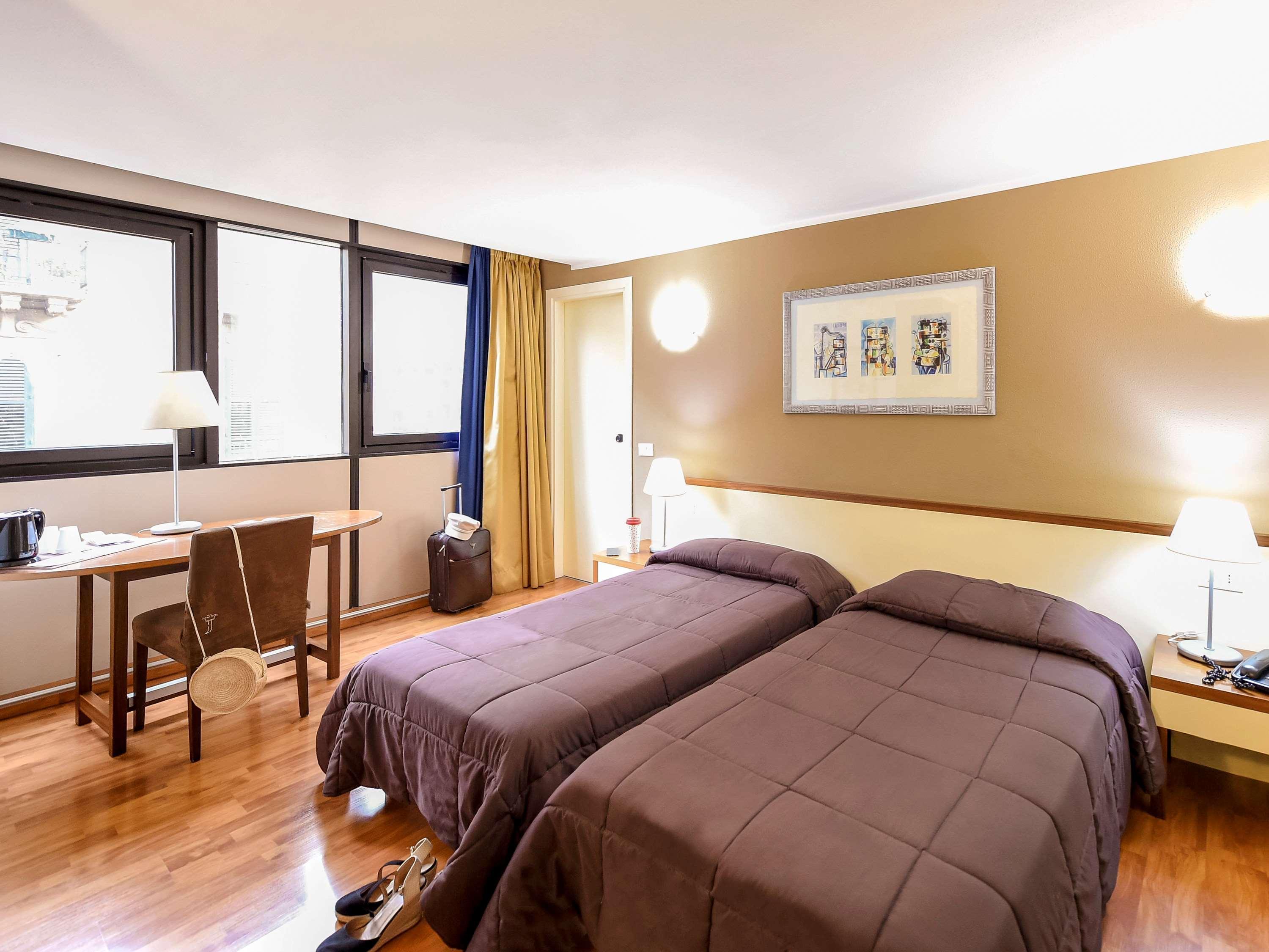 Ibis Styles Palermo Cristal Hotel Exterior photo