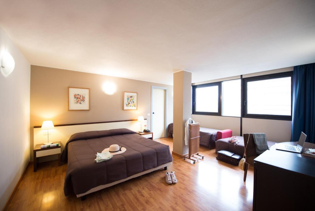 Ibis Styles Palermo Cristal Hotel Exterior photo