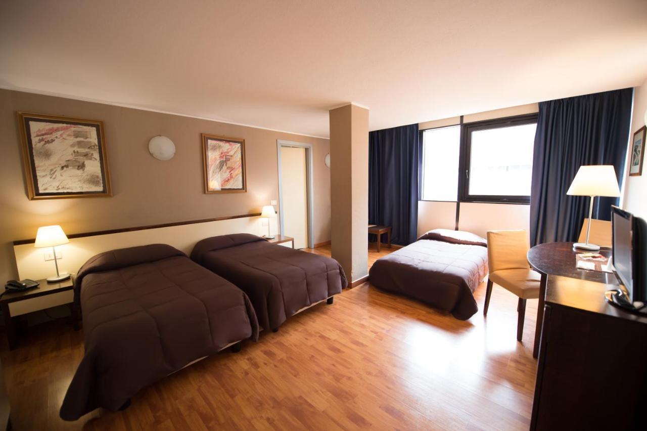 Ibis Styles Palermo Cristal Hotel Exterior photo